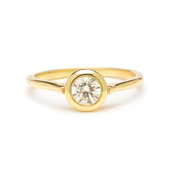 round brilliant cathedral ring