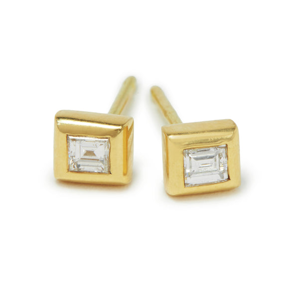 square baguette diamond essential studs
