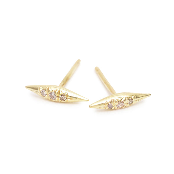 pave wave stud