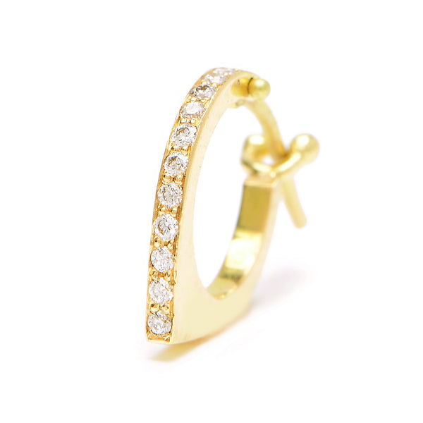 pavé arrow huggie single